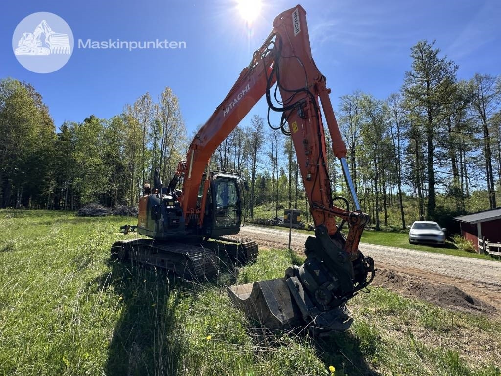 Hitachi ZX 135 US-6 - Гусеничный экскаватор: фото 1 Hitachi ZX 135 US-6 - Гусеничный экскаватор: фото 1