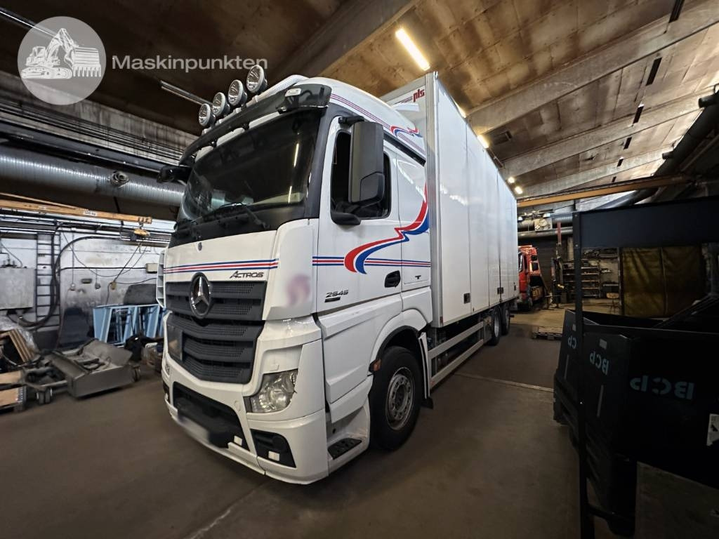 Mercedes-Benz Actros 2545  - Грузовик с закрытым кузовом: фото 1 Mercedes-Benz Actros 2545  - Грузовик с закрытым кузовом: фото 1