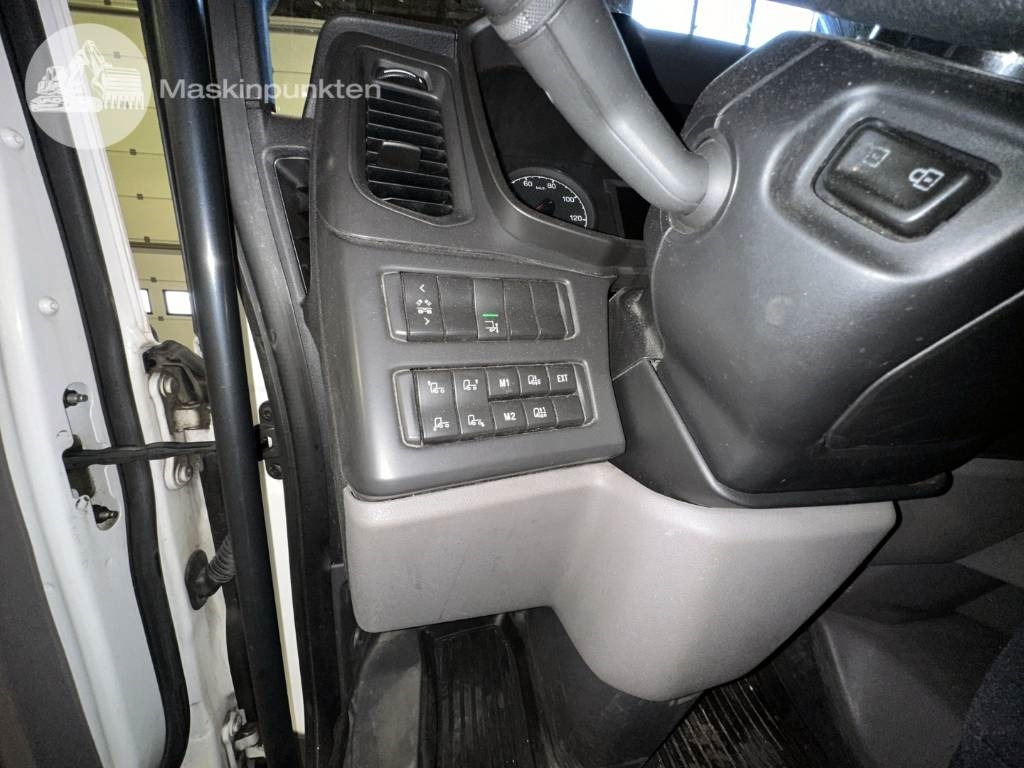 Грузовик с закрытым кузовом Scania R 450: фото 19