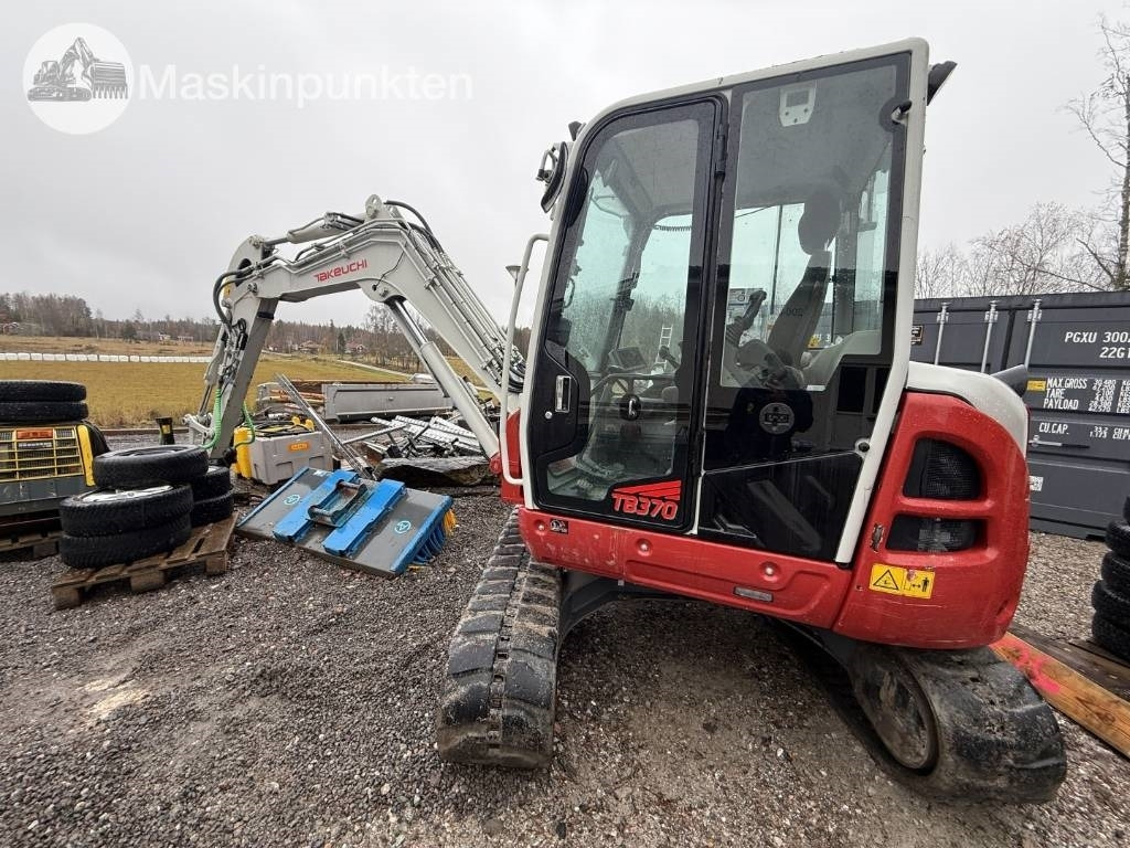 Takeuchi TB 370  - Гусеничный экскаватор: фото 4 Takeuchi TB 370  - Гусеничный экскаватор: фото 4