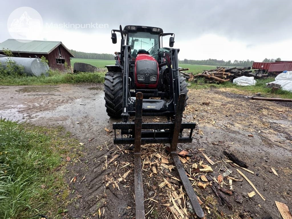 Valtra N 121 - Трактор: фото 3 Valtra N 121 - Трактор: фото 3