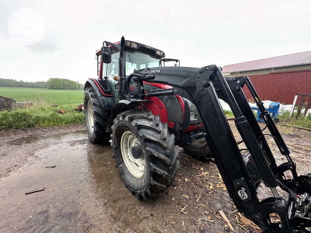 Valtra N 121 - Трактор: фото 4 Valtra N 121 - Трактор: фото 4