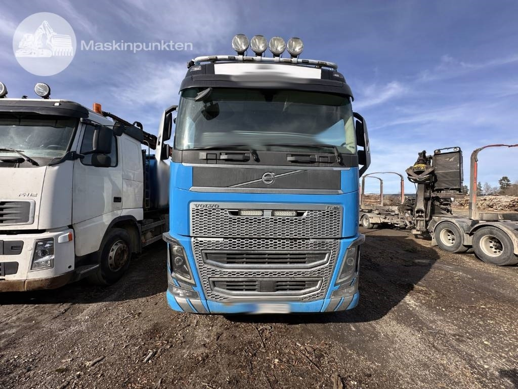 Volvo FH 16 750 - Лесовоз: фото 4 Volvo FH 16 750 - Лесовоз: фото 4