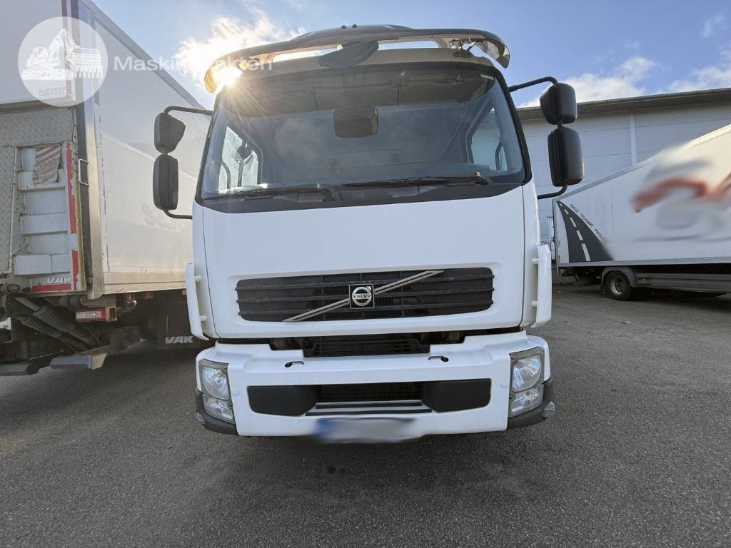 Грузовик с закрытым кузовом Volvo FL 240: фото 49