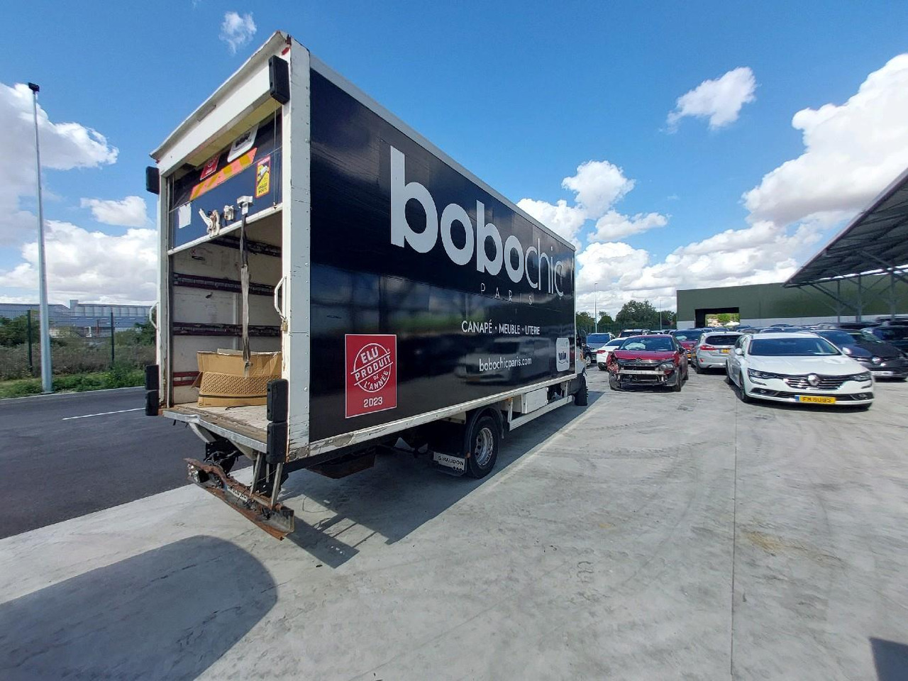 IVECO PORTEUR 65C14N - Фургон с закрытым кузовом: фото 4 IVECO PORTEUR 65C14N - Фургон с закрытым кузовом: фото 4