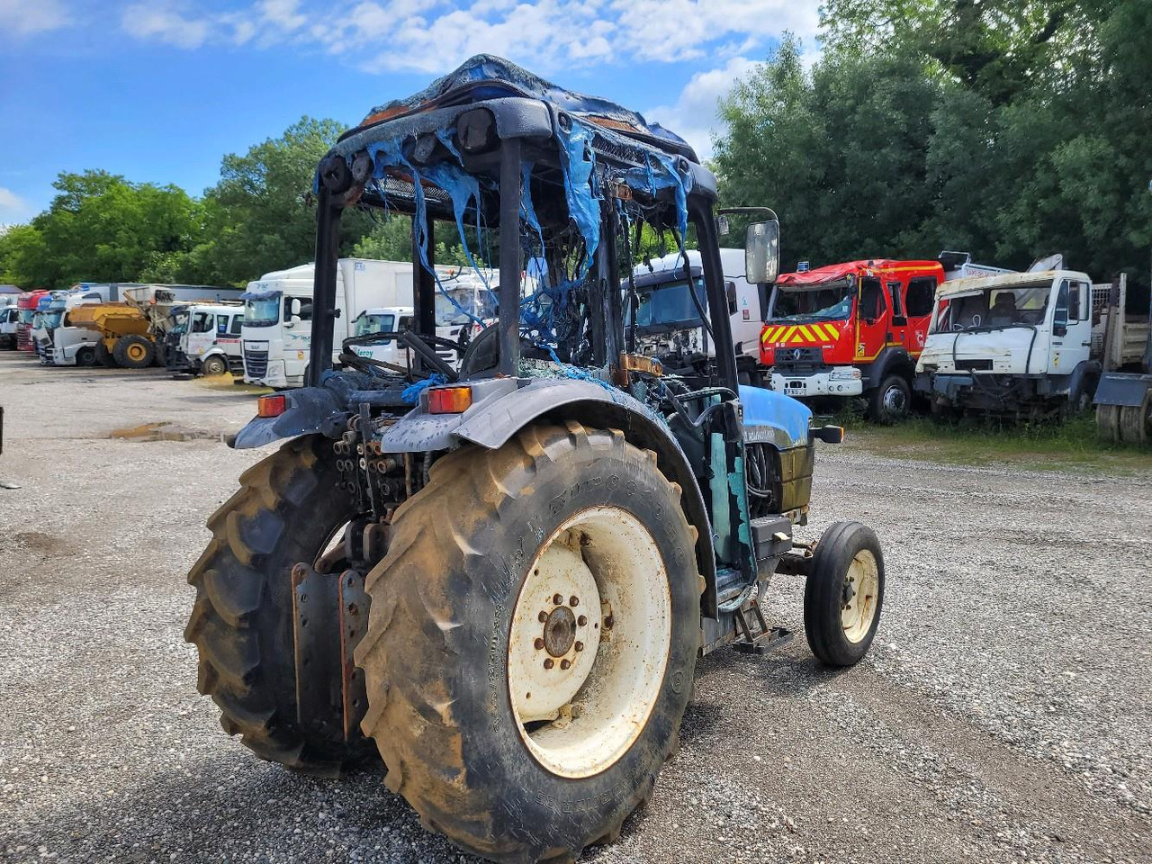 NEW HOLLAND TN75N - Трактор: фото 4 NEW HOLLAND TN75N - Трактор: фото 4