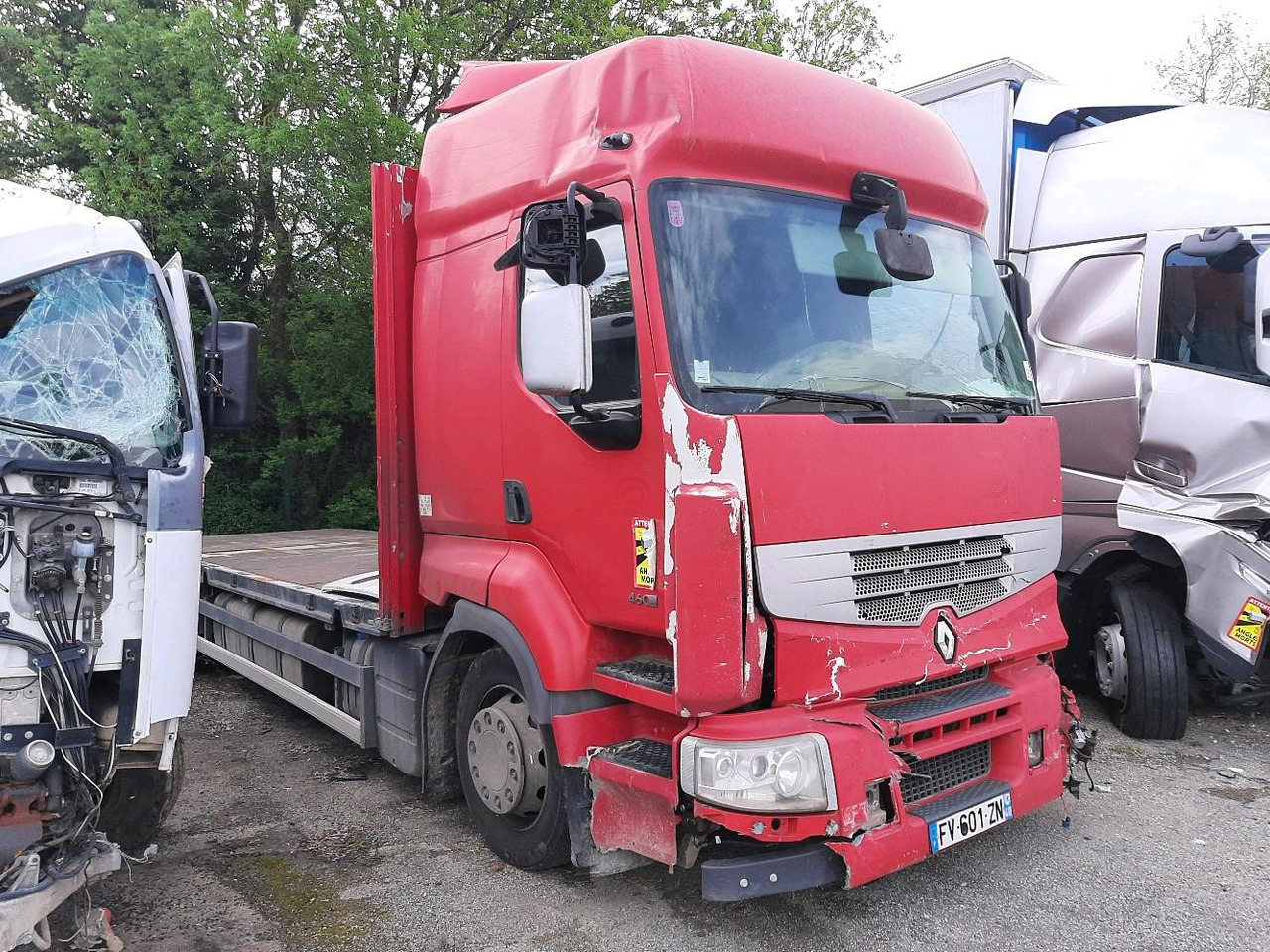 RENAULT PREMIUM 470 PLATEAU - Грузовик бортовой/ Платформа: фото 1 RENAULT PREMIUM 470 PLATEAU - Грузовик бортовой/ Платформа: фото 1