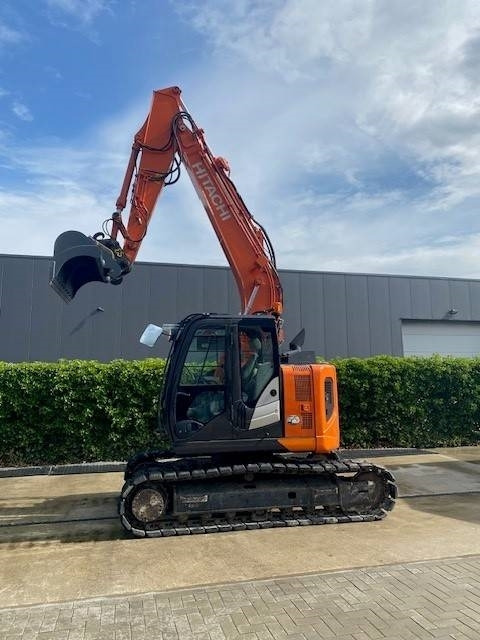 Hitachi ZX 135 US-6 - Гусеничный экскаватор: фото 4 Hitachi ZX 135 US-6 - Гусеничный экскаватор: фото 4
