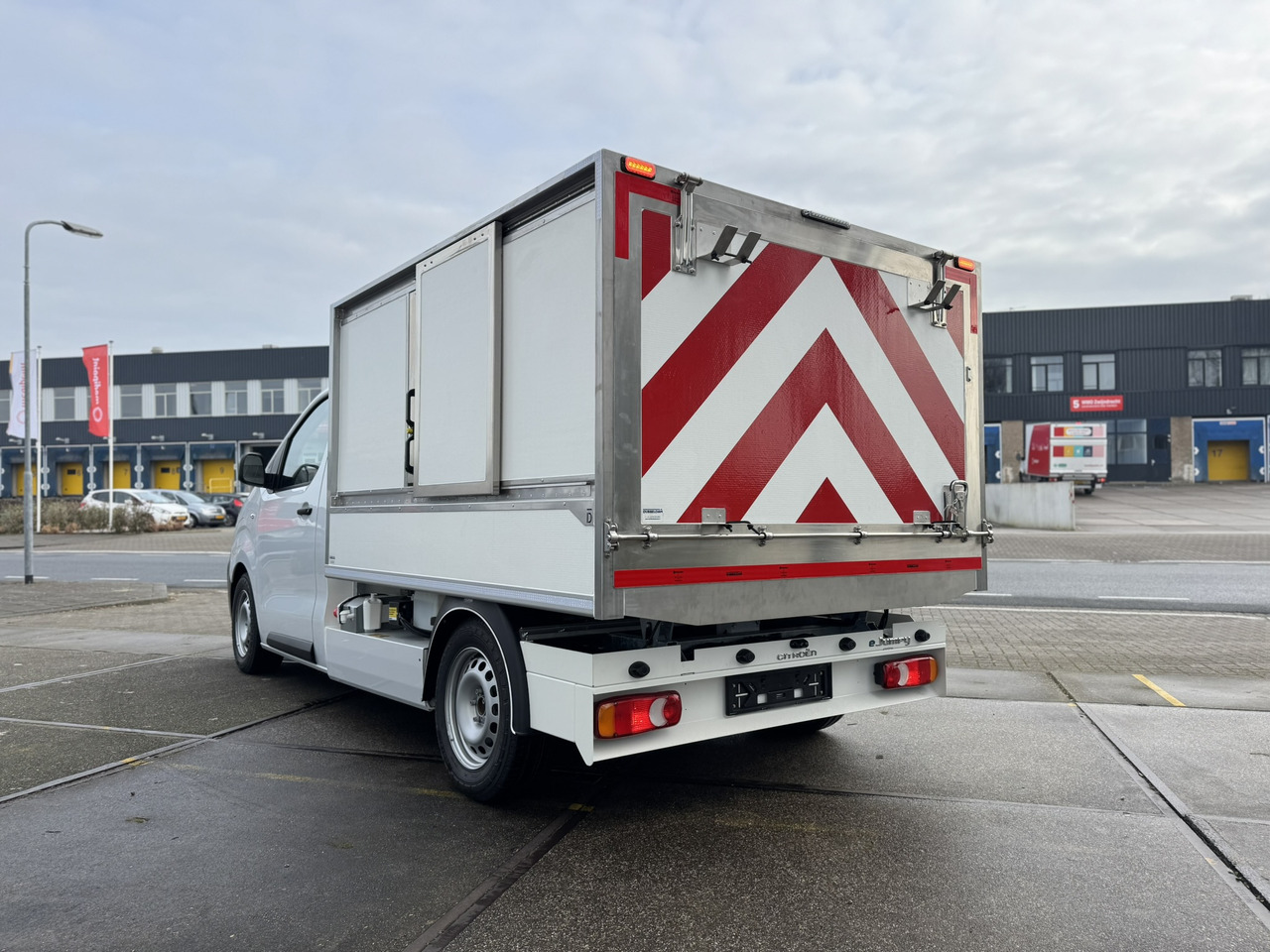 Citroen E-Jumpy veegvuil zijbelader seitenlader mullfahrzeug - Малотоннажный самосвал, Электрический фургон: фото 4 Citroen E-Jumpy veegvuil zijbelader seitenlader mullfahrzeug - Малотоннажный самосвал, Электрический фургон: фото 4