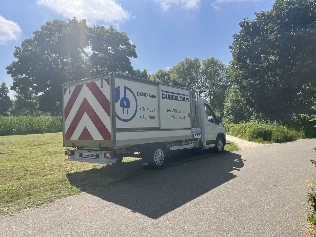 Maxus Delivery9 veegvuil zijbelader - Малотоннажный самосвал, Электрический фургон: фото 4 Maxus Delivery9 veegvuil zijbelader - Малотоннажный самосвал, Электрический фургон: фото 4
