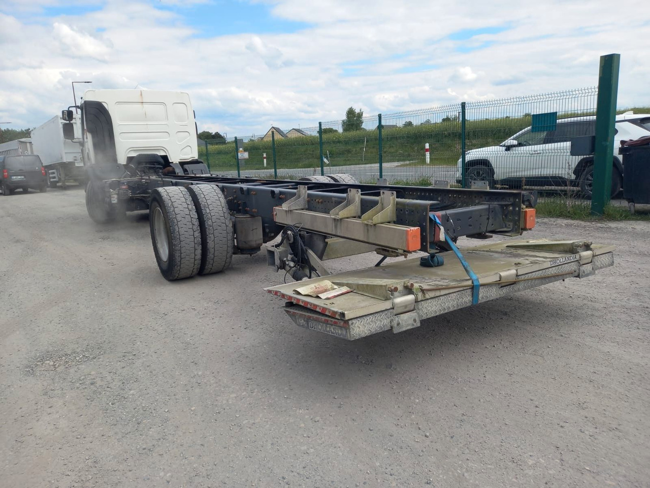 Renault D 320 - Грузовик-шасси: фото 4 Renault D 320 - Грузовик-шасси: фото 4
