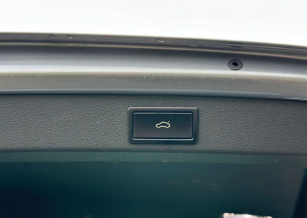 Универсал Skoda Superb 2.0 TDI SCR Style DSG: фото 16