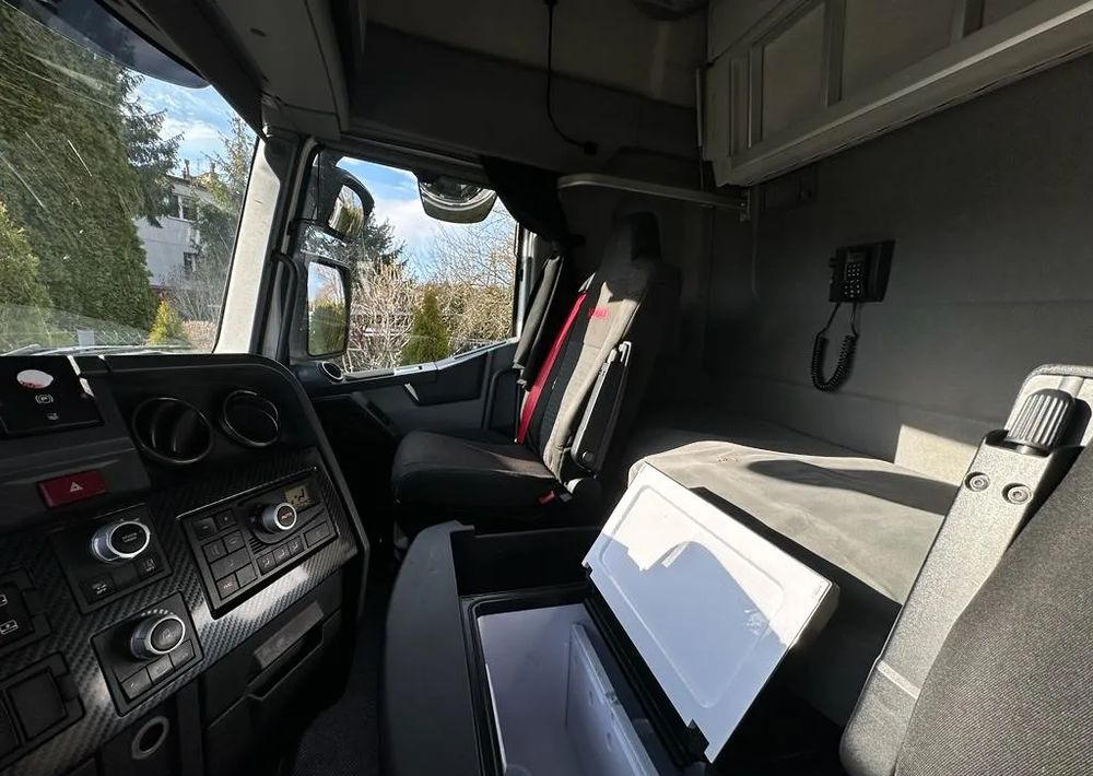 Renault T 520 HIGH - Тягач: фото 4 Renault T 520 HIGH - Тягач: фото 4