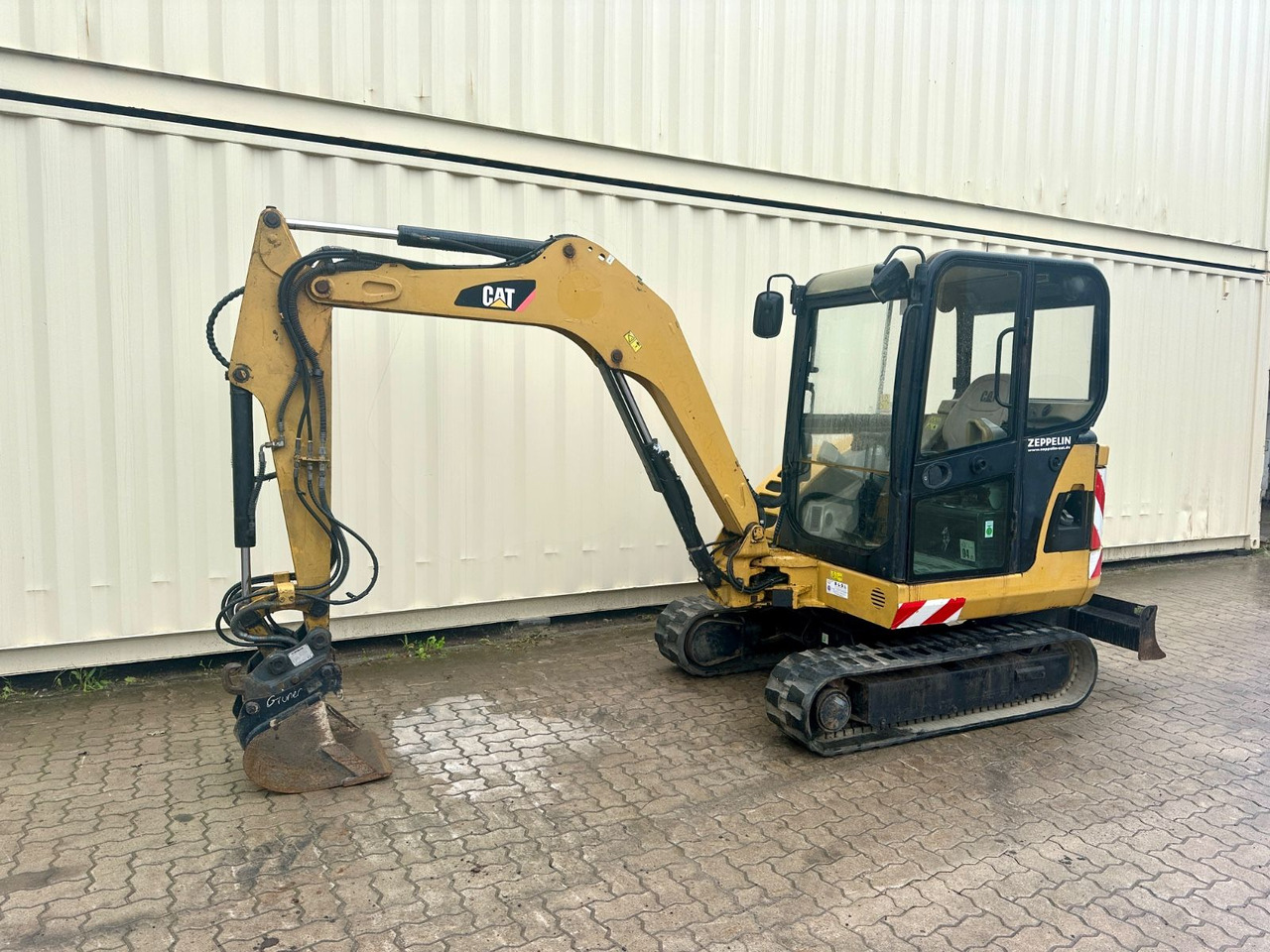 CAT 302.5C / OilQuick OQ40 / Deutsche Maschine - Мини-экскаватор: фото 2 CAT 302.5C / OilQuick OQ40 / Deutsche Maschine - Мини-экскаватор: фото 2