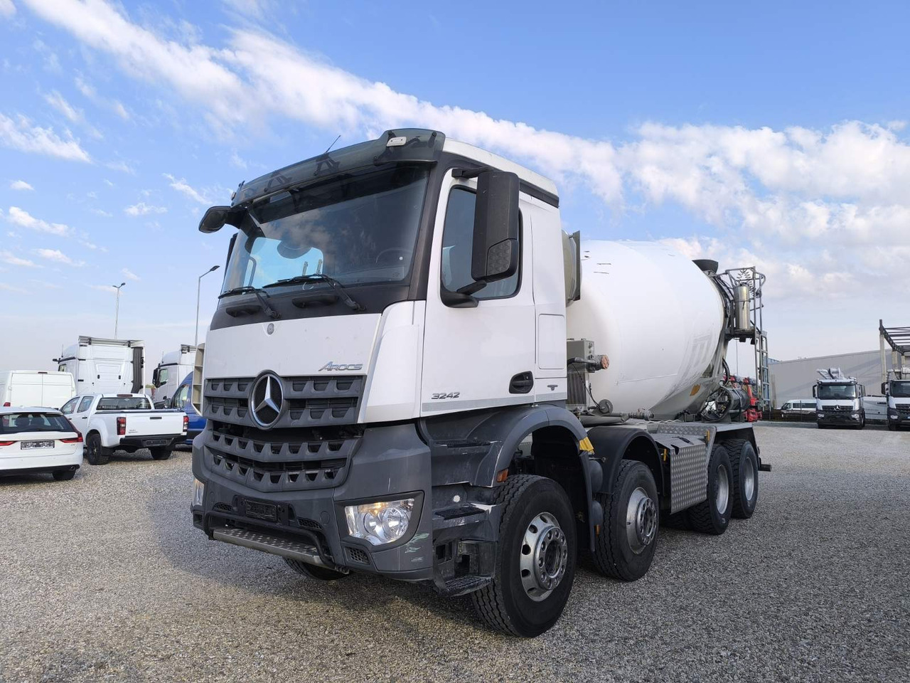 MERCEDES-BENZ AROCS 3242 CIFA 9M3 - Автобетоносмеситель: фото 3 MERCEDES-BENZ AROCS 3242 CIFA 9M3 - Автобетоносмеситель: фото 3