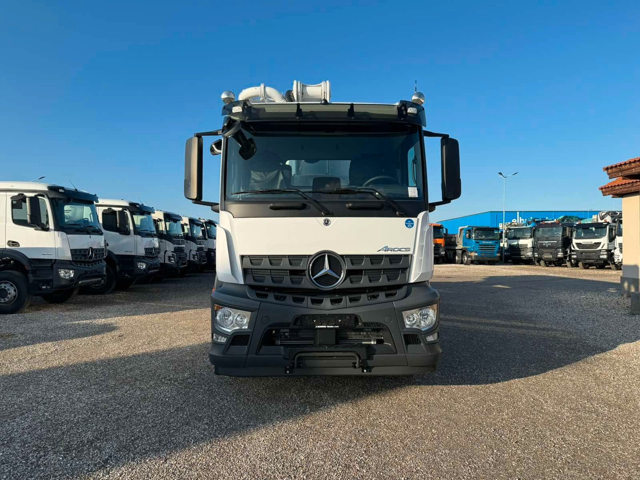 Mercedes-Benz AROCS 3746 SCHWING S43SX III - Автобетононасос: фото 2 Mercedes-Benz AROCS 3746 SCHWING S43SX III - Автобетононасос: фото 2