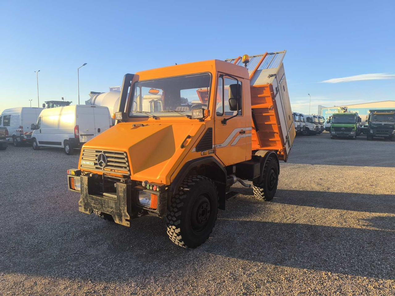 UNIMOG U90 - Самосвал: фото 3 UNIMOG U90 - Самосвал: фото 3