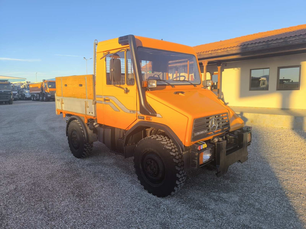 UNIMOG U90 - Самосвал: фото 1 UNIMOG U90 - Самосвал: фото 1