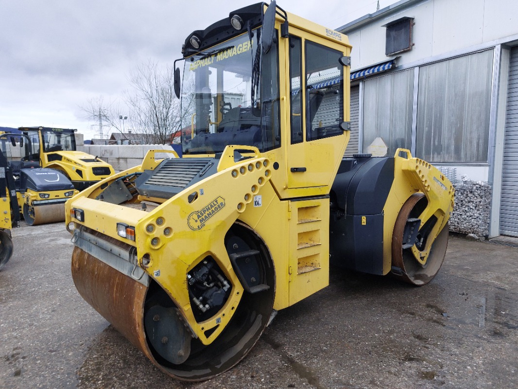 BOMAG DE BW 151 AD-4 AM  Tier 3 - Каток: фото 1 BOMAG DE BW 151 AD-4 AM  Tier 3 - Каток: фото 1