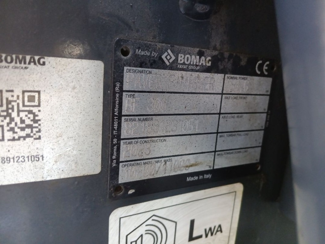 BOMAG IT BF 300 C-2 S340-2 TV Stage V/Tier 4f - Асфальтоукладчик: фото 2 BOMAG IT BF 300 C-2 S340-2 TV Stage V/Tier 4f - Асфальтоукладчик: фото 2