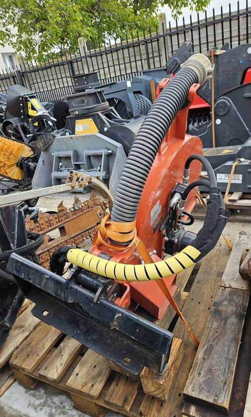 Ditch Witch MT9 MicroTrench piła pod światłowód do cięcia asfaltu/betonu - Оборудование для бетонных работ: фото 4 Ditch Witch MT9 MicroTrench piła pod światłowód do cięcia asfaltu/betonu - Оборудование для бетонных работ: фото 4