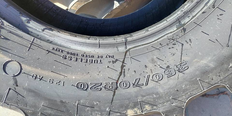 NOWE opony Firestone Radial 4000 360/70R20 8 sztuk - Шина для Сельскохозяйственной техники: фото 5 NOWE opony Firestone Radial 4000 360/70R20 8 sztuk - Шина для Сельскохозяйственной техники: фото 5