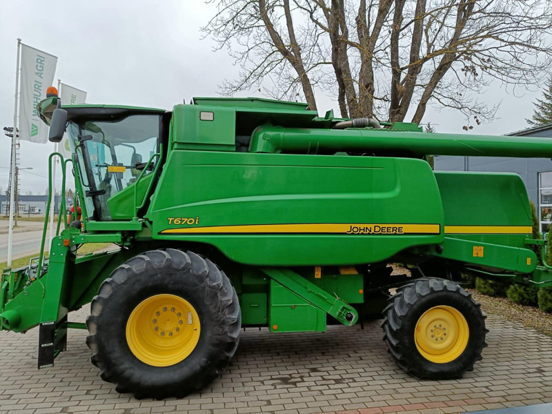 John Deere T670 i - Зерноуборочный комбайн: фото 4 John Deere T670 i - Зерноуборочный комбайн: фото 4