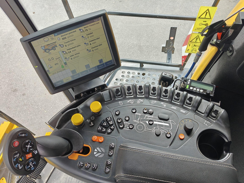 Зерноуборочный комбайн New Holland CX 8.90: фото 18