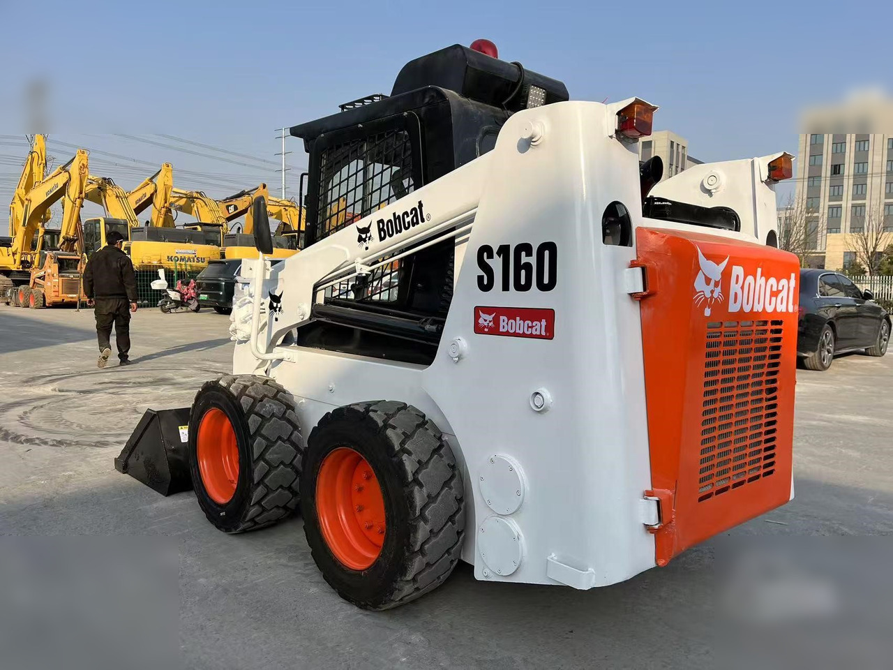 BOBCAT S160 - Мини-погрузчик с бортовым поворотом: фото 5 BOBCAT S160 - Мини-погрузчик с бортовым поворотом: фото 5