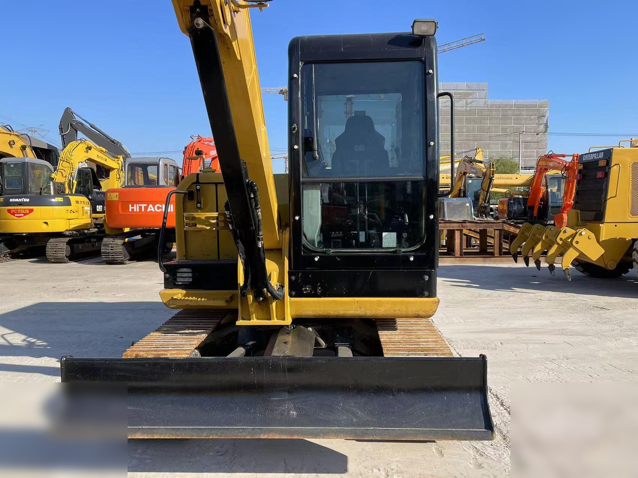 CATERPILLAR 305.5E2 - Мини-экскаватор: фото 2 CATERPILLAR 305.5E2 - Мини-экскаватор: фото 2