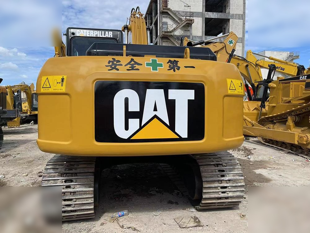 CATERPILLAR 315D - Гусеничный экскаватор: фото 2 CATERPILLAR 315D - Гусеничный экскаватор: фото 2