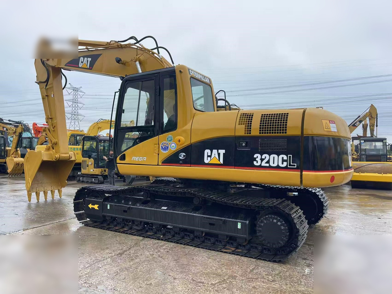 CATERPILLAR 320CL - Гусеничный экскаватор: фото 3 CATERPILLAR 320CL - Гусеничный экскаватор: фото 3