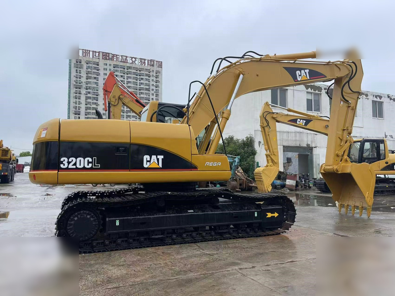 CATERPILLAR 320CL - Гусеничный экскаватор: фото 2 CATERPILLAR 320CL - Гусеничный экскаватор: фото 2