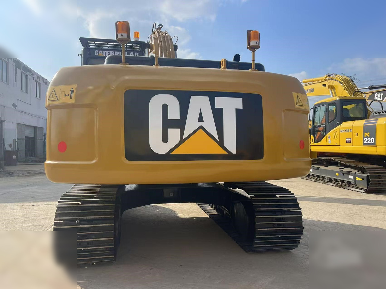 CATERPILLAR 320D - Гусеничный экскаватор: фото 2 CATERPILLAR 320D - Гусеничный экскаватор: фото 2