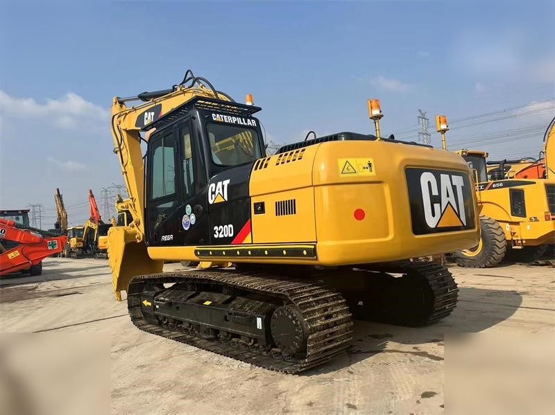 CATERPILLAR 320D - Гусеничный экскаватор: фото 4 CATERPILLAR 320D - Гусеничный экскаватор: фото 4