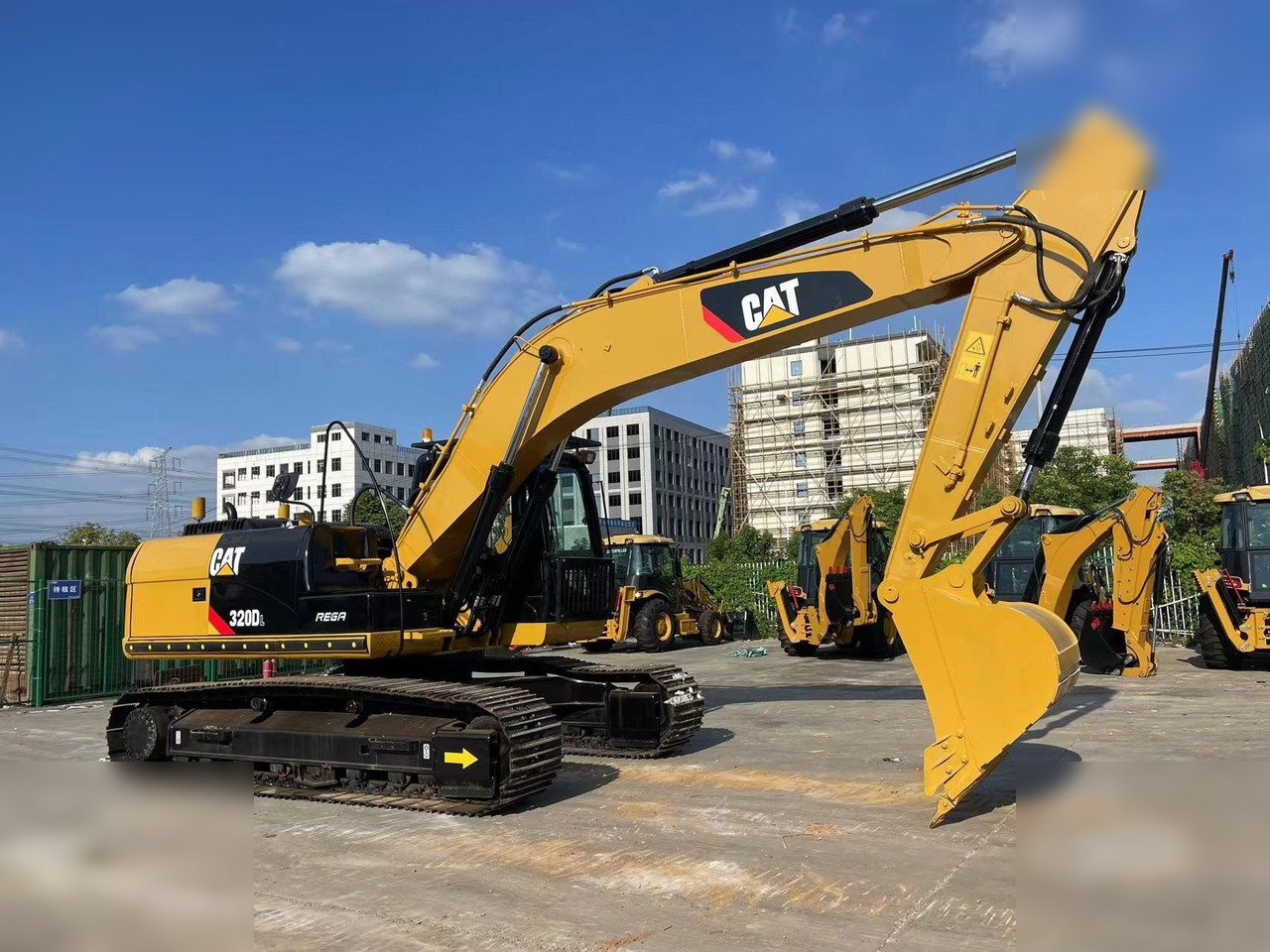 CATERPILLAR 320DL - Гусеничный экскаватор: фото 2 CATERPILLAR 320DL - Гусеничный экскаватор: фото 2