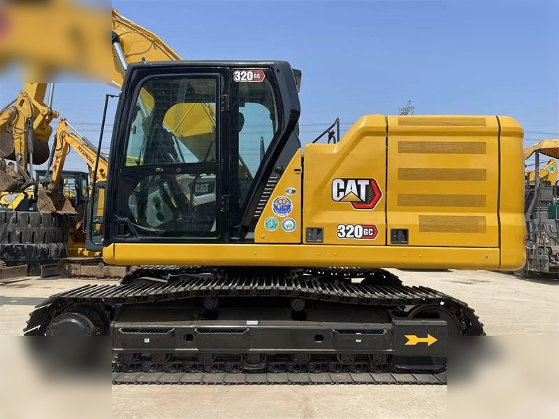 CATERPILLAR 320GC - Гусеничный экскаватор: фото 3 CATERPILLAR 320GC - Гусеничный экскаватор: фото 3