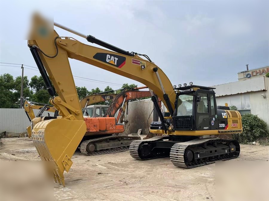 CATERPILLAR 325DL - Гусеничный экскаватор: фото 3 CATERPILLAR 325DL - Гусеничный экскаватор: фото 3