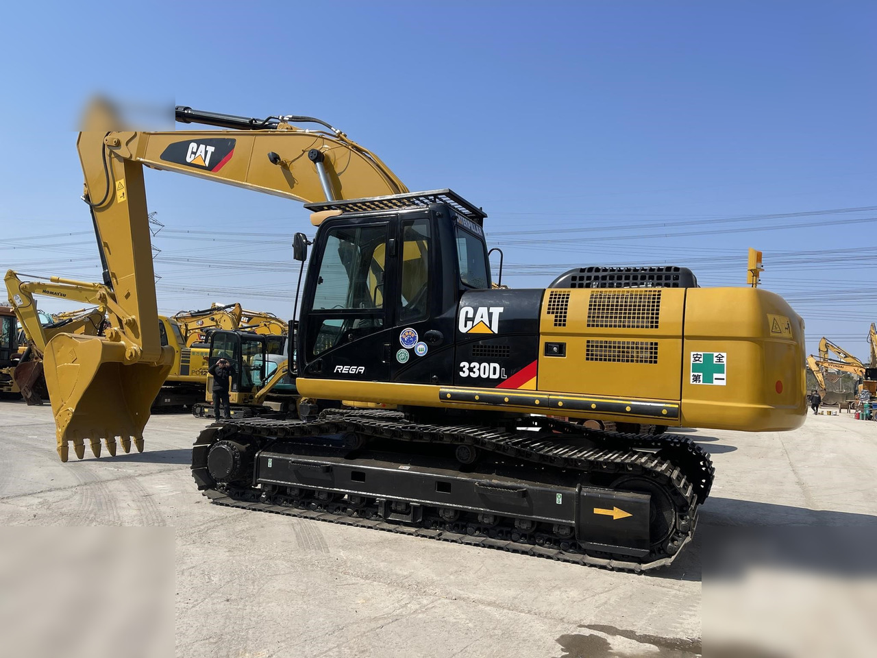 CATERPILLAR 330DL - Гусеничный экскаватор: фото 1 CATERPILLAR 330DL - Гусеничный экскаватор: фото 1