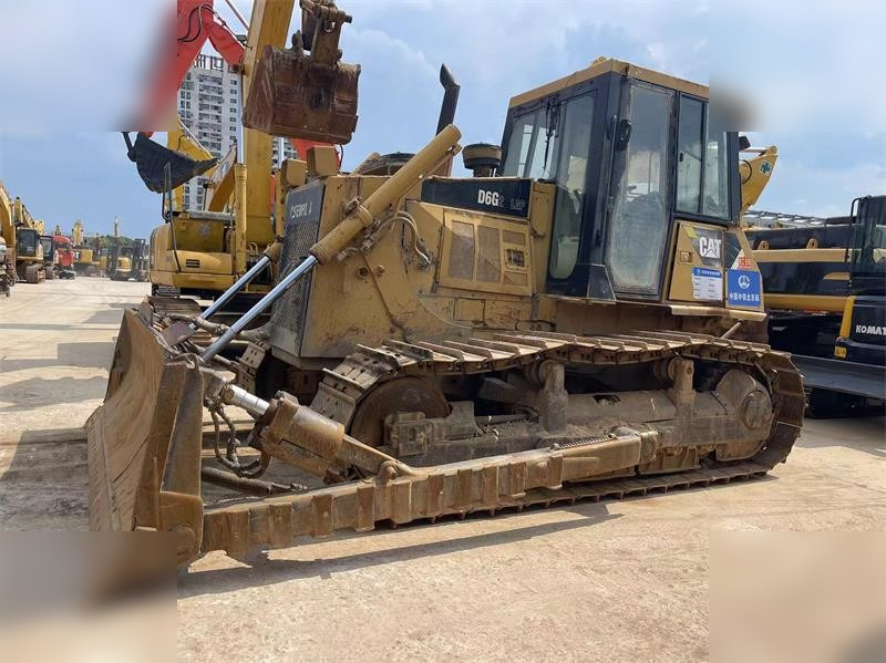 CATERPILLAR D6G LGP - Бульдозер: фото 1 CATERPILLAR D6G LGP - Бульдозер: фото 1