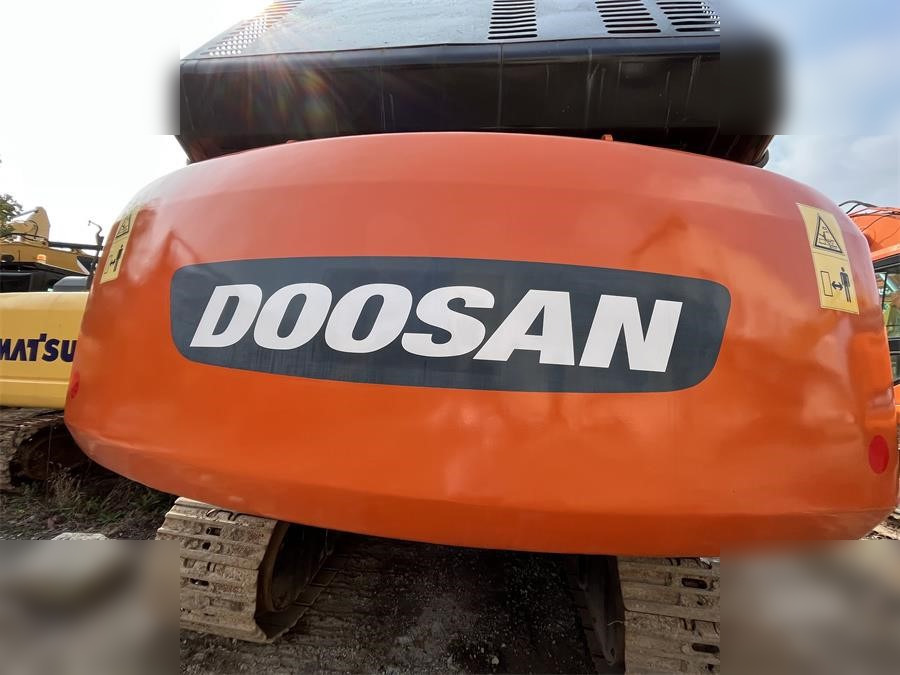 DOOSAN DH215-9E - Гусеничный экскаватор: фото 3 DOOSAN DH215-9E - Гусеничный экскаватор: фото 3
