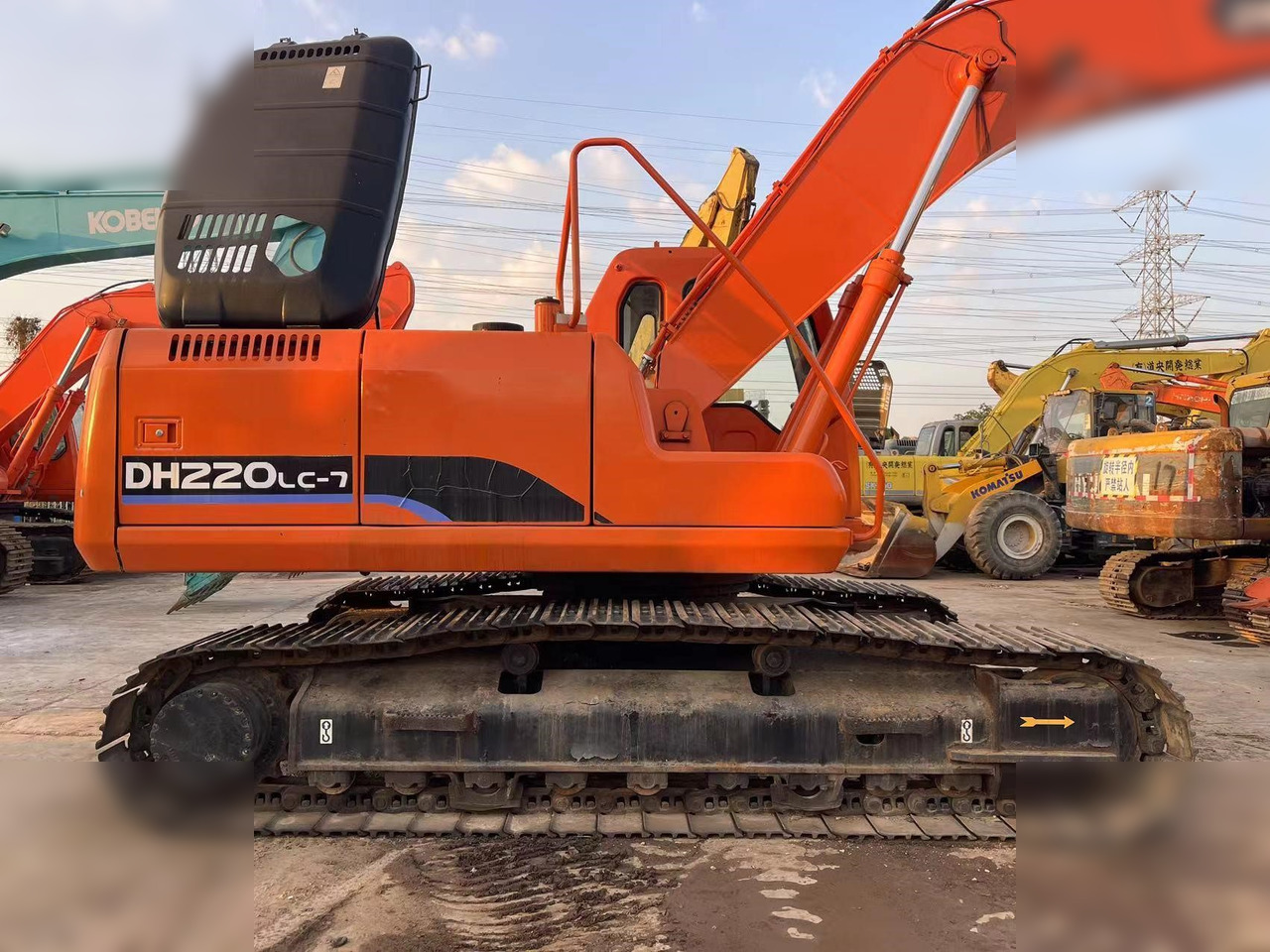 DOOSAN DH220 LC-7 - Гусеничный экскаватор: фото 5 DOOSAN DH220 LC-7 - Гусеничный экскаватор: фото 5