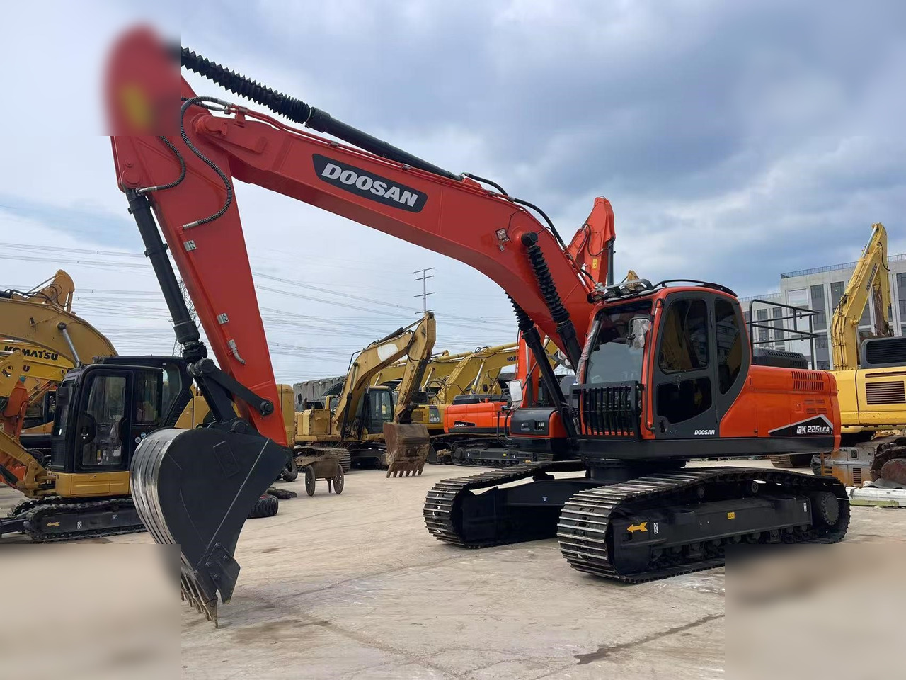 DOOSAN DX225 LC - Гусеничный экскаватор: фото 5 DOOSAN DX225 LC - Гусеничный экскаватор: фото 5