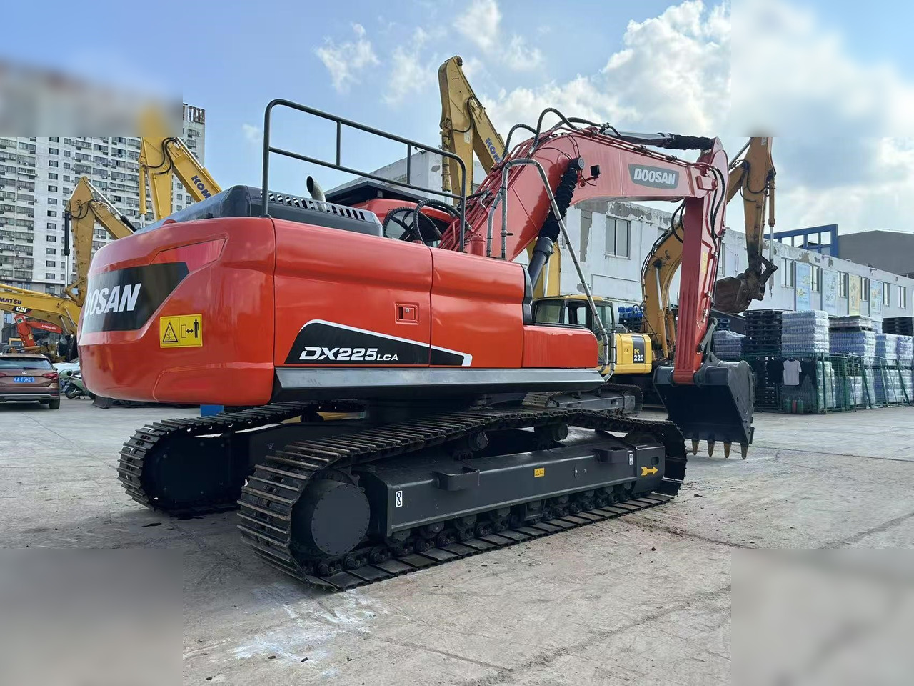 DOOSAN DX225 LCA - Гусеничный экскаватор: фото 3 DOOSAN DX225 LCA - Гусеничный экскаватор: фото 3