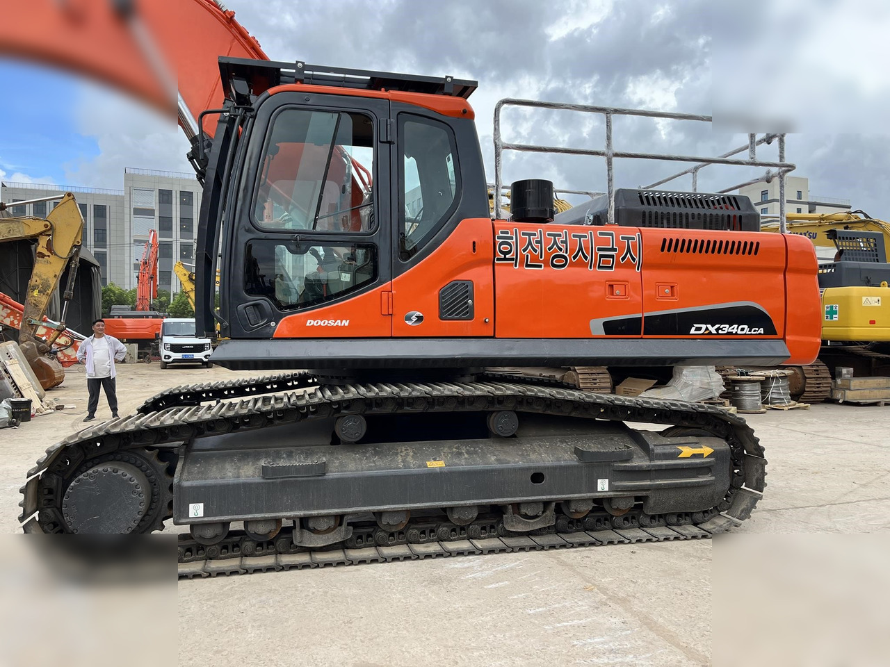 DOOSAN DX340 LCA - Гусеничный экскаватор: фото 5 DOOSAN DX340 LCA - Гусеничный экскаватор: фото 5