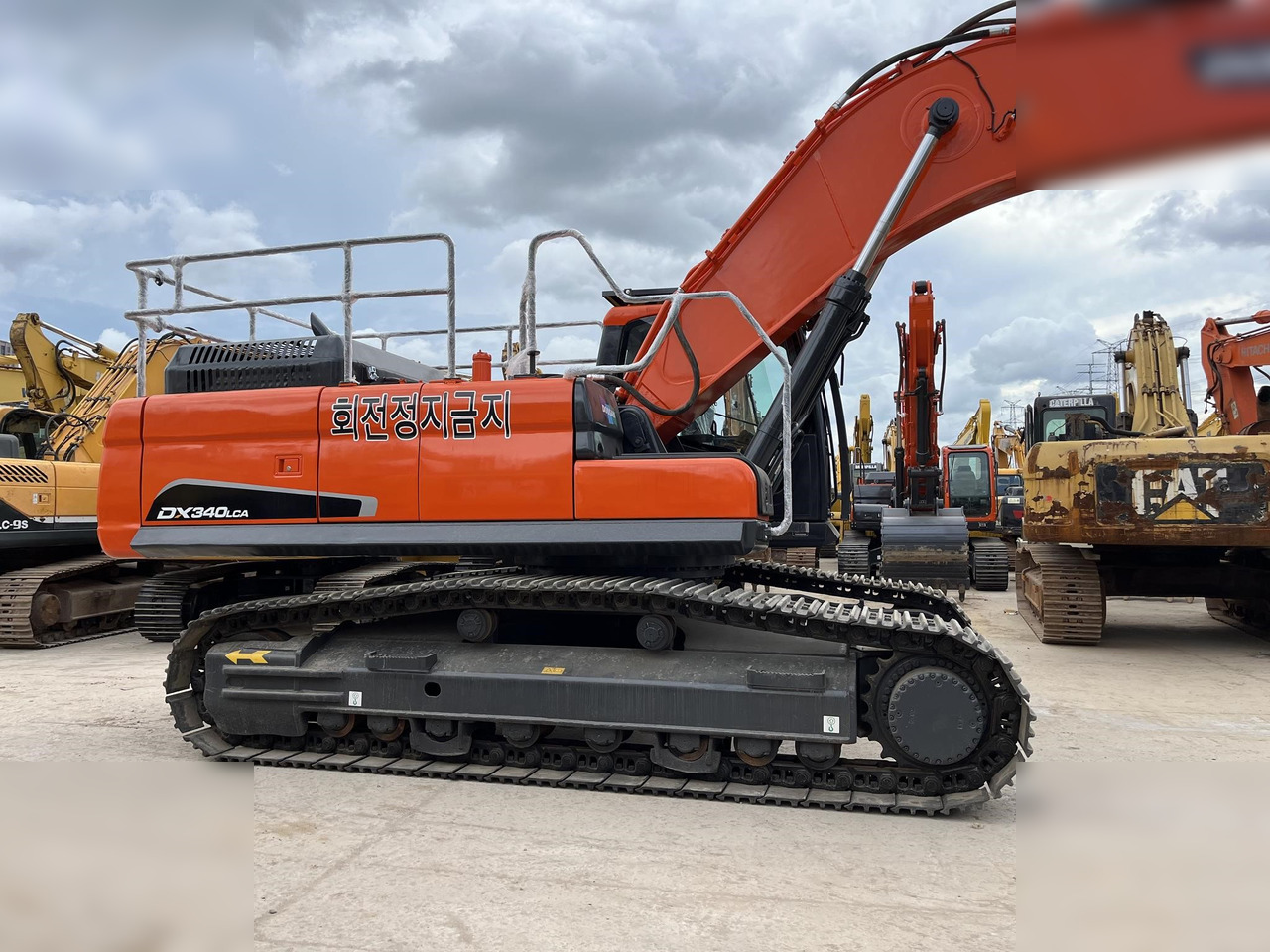 DOOSAN DX340 LCA - Гусеничный экскаватор: фото 5 DOOSAN DX340 LCA - Гусеничный экскаватор: фото 5