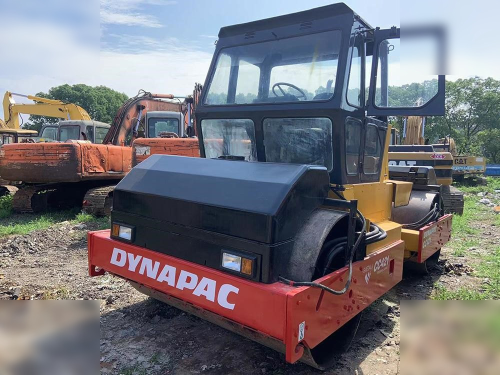 DYNAPAC CC421 - Дорожный каток: фото 3 DYNAPAC CC421 - Дорожный каток: фото 3