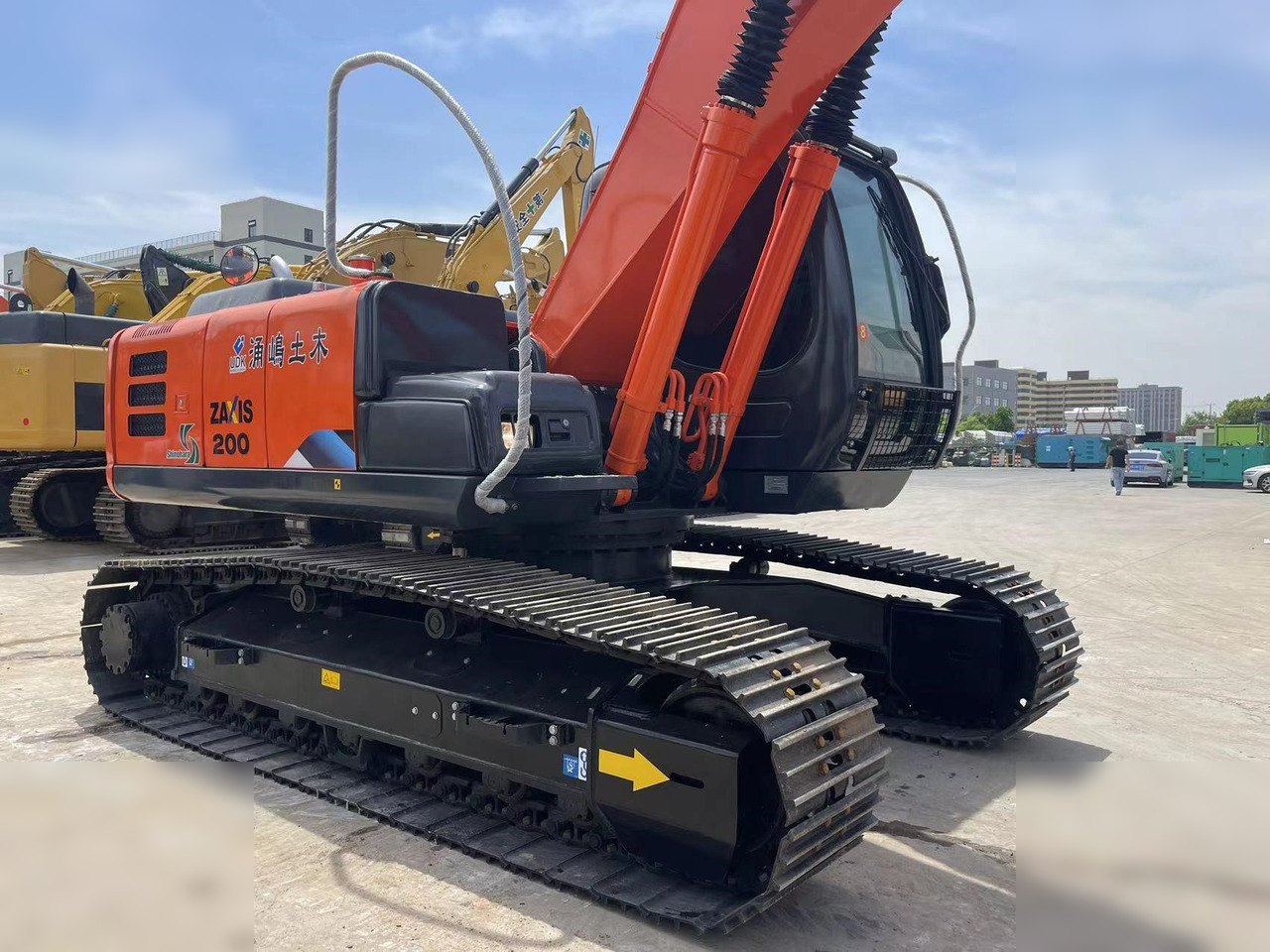 HITACHI ZX200 - Гусеничный экскаватор: фото 3 HITACHI ZX200 - Гусеничный экскаватор: фото 3