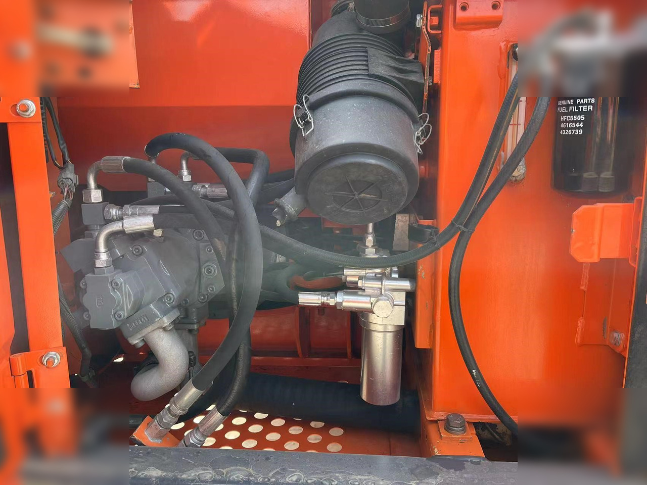 HITACHI ZX70 - Гусеничный экскаватор: фото 4 HITACHI ZX70 - Гусеничный экскаватор: фото 4