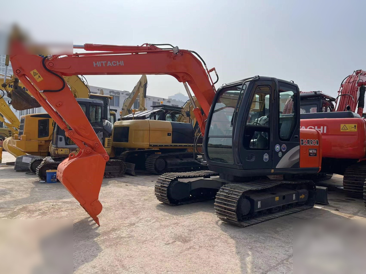 HITACHI ZX70 - Гусеничный экскаватор: фото 2 HITACHI ZX70 - Гусеничный экскаватор: фото 2